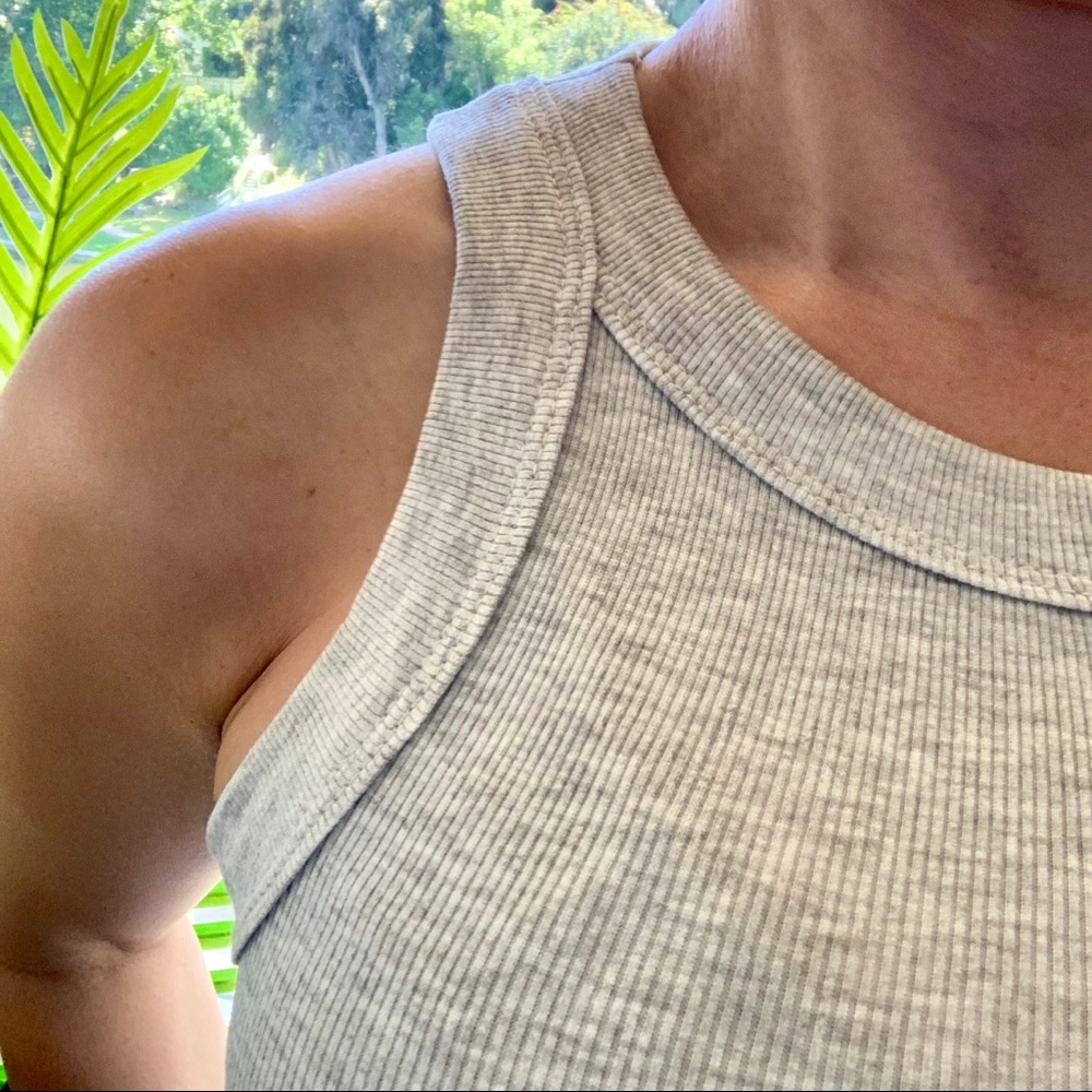 🆕 WAIF High Neck Ribbed Tank SO SOFT - Picture 4 of 7